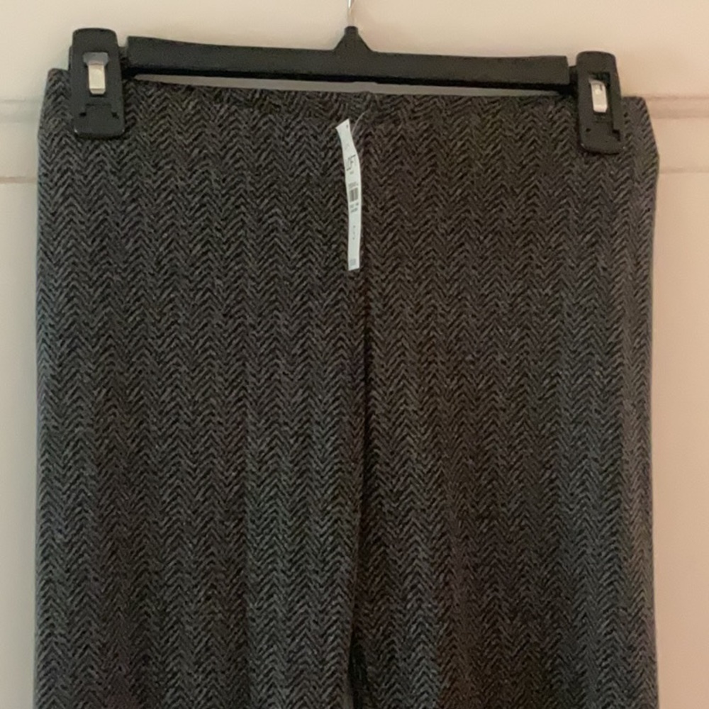 Loft Women’s Gray Herringbone Pants/Leggings NWT Soft, Stylish & Lightweight